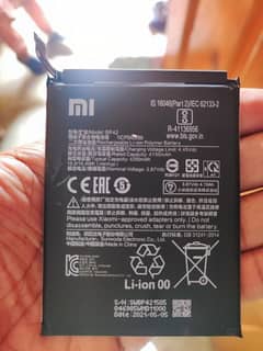 mi 11 lite old battery with 8-10 hours backup . working till 1%