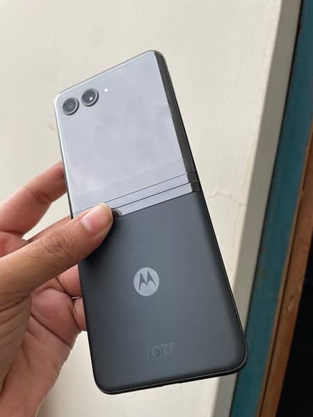 Motorola Razr 40 Ultra 5