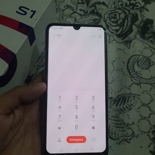 Vivo S1 Phone 4+1/128GB. With Box. 10