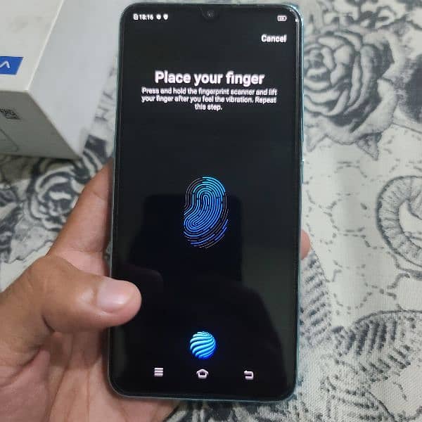 Vivo S1 Phone 4+1/128GB. With Box. 13