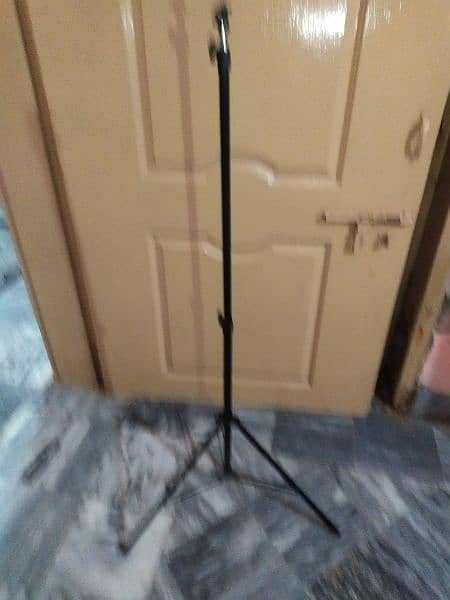 tiktok stand urgent sale 1