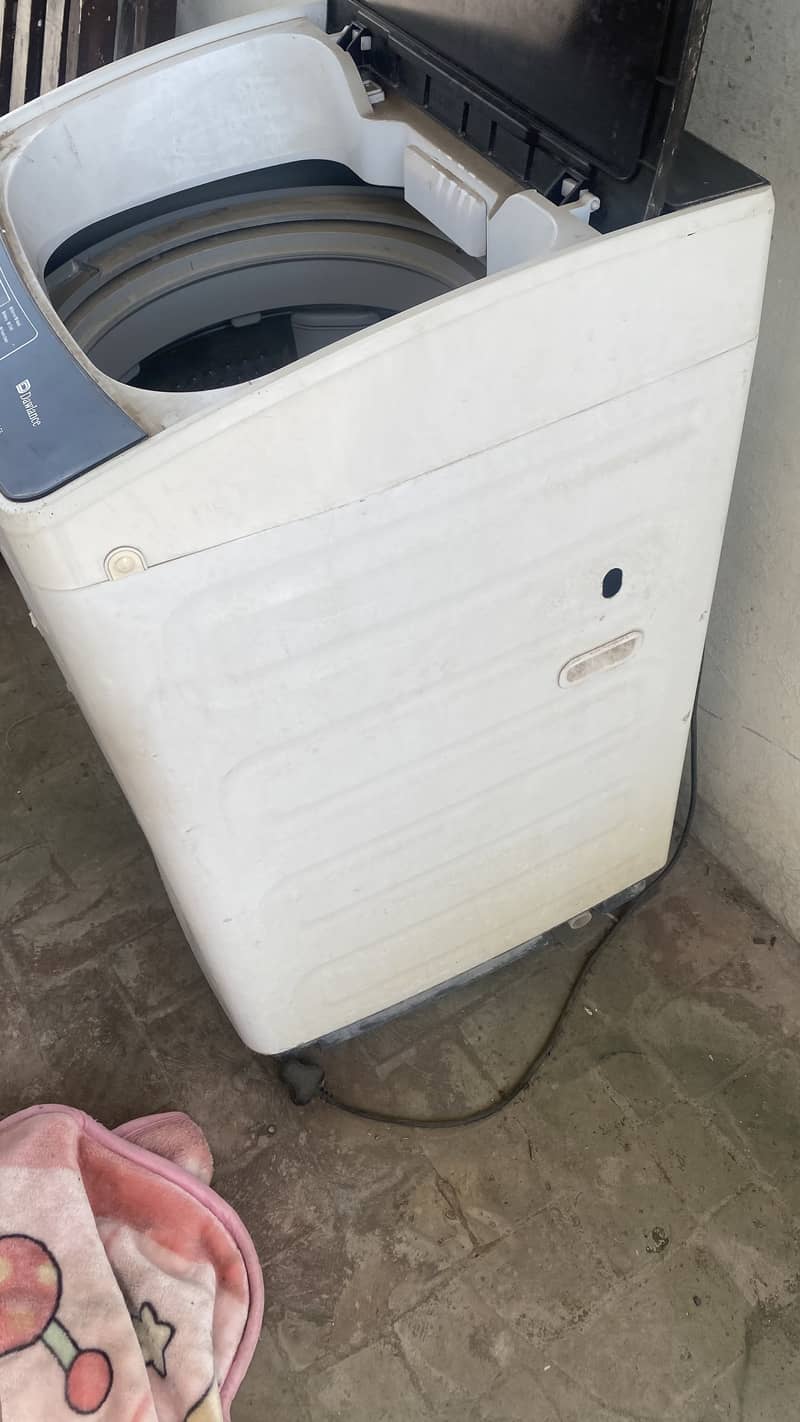 One time used Dawlance washing machine 2