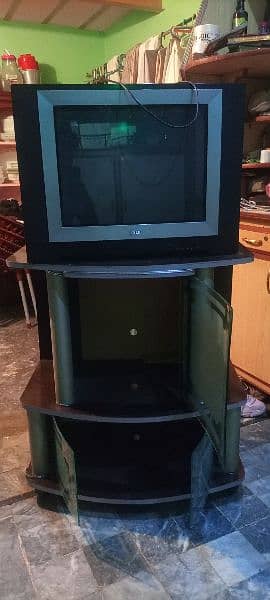 LG Lafinion 55VE & TV Trolley 2