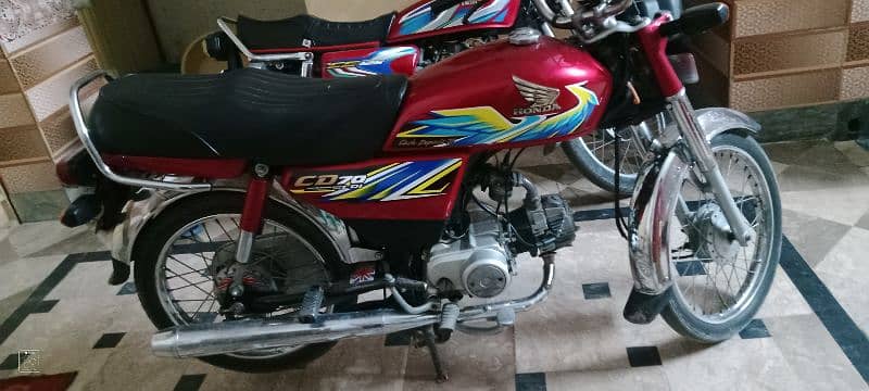 Honda CD-70 in Excellent Condition 8