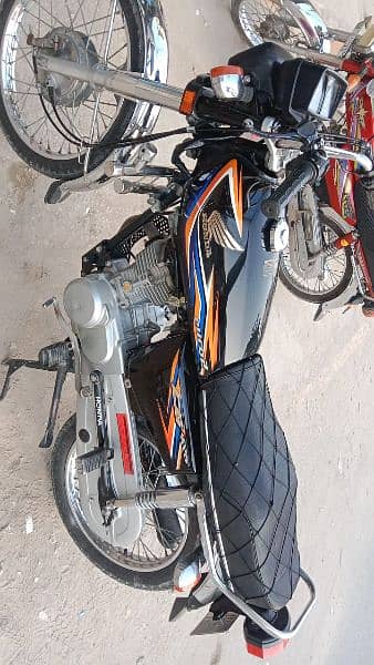 Honda 125 18 model lush condition 2