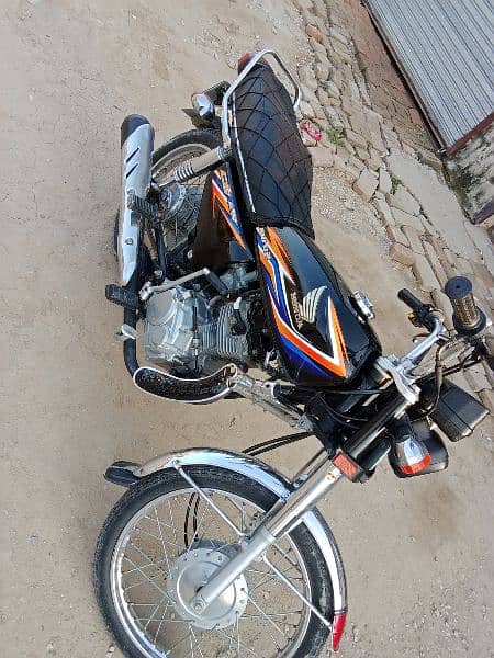 Honda 125 18 model lush condition 4