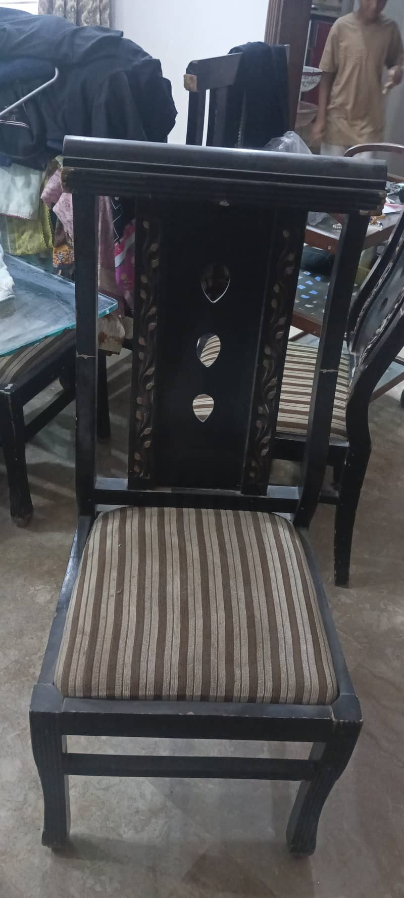 6 seater dining table for sale 1