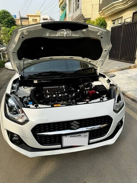 Suzuki Swift 2022 GLX CVT 1