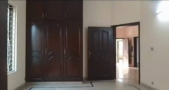 One Kanal House Available For Rent In Johar Town Lahore 17