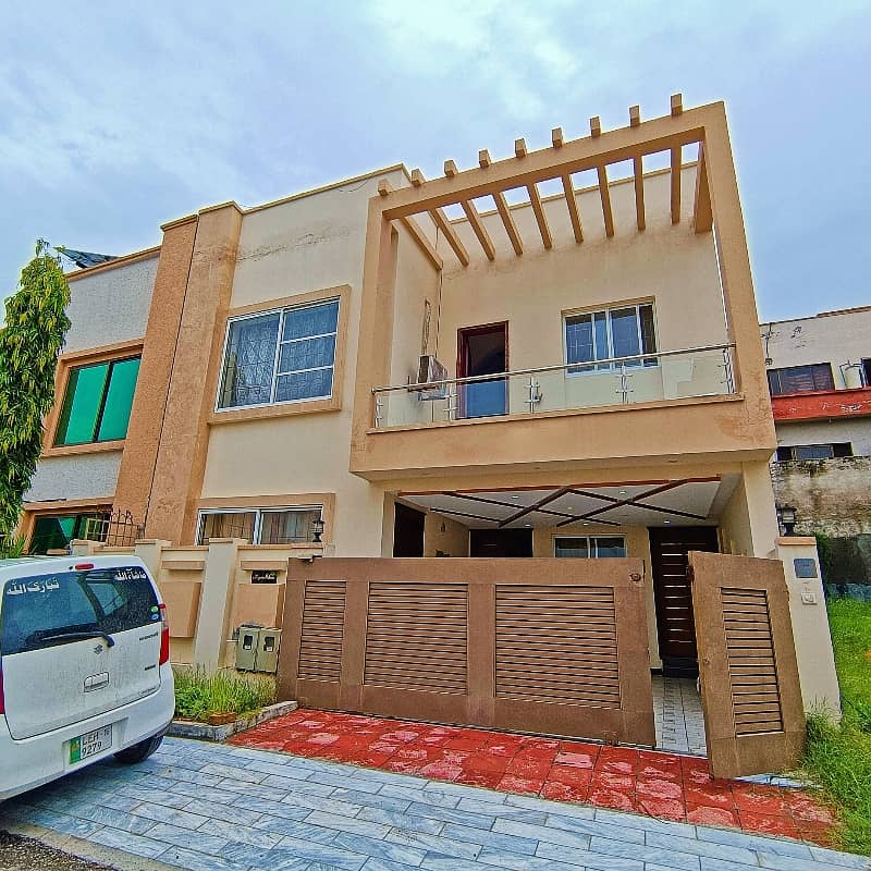 7 Marla Elegant Double Unit House for Sale in Umar Block 0