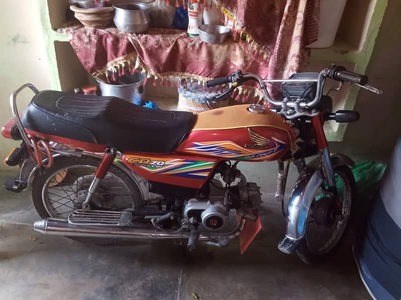 Honda CD 70 2020 3