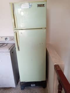 Singer Used 2 door Fridge