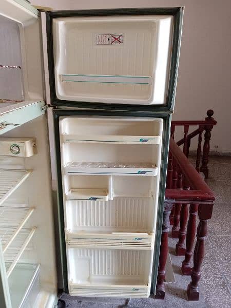 Singer Used 2 door Fridge 1