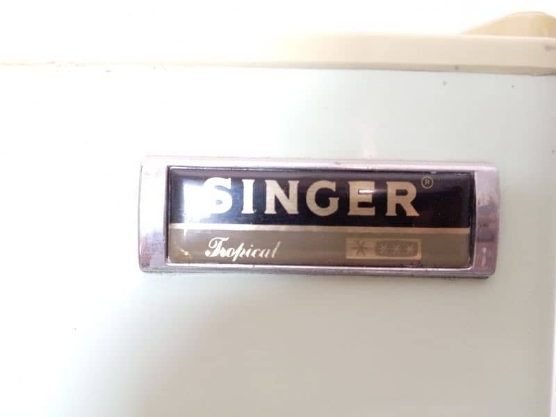 Singer Used 2 door Fridge 3