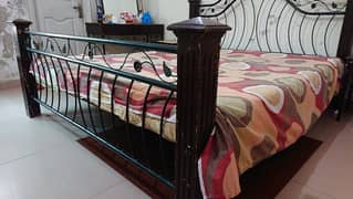 King Size Bed With Chair Set