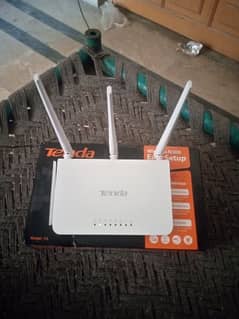 Tenda F3 Triple Antenna Router