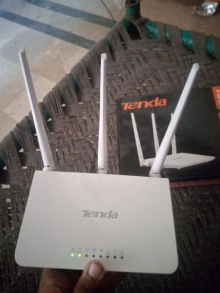 Tenda F3 Triple Antenna Router 2