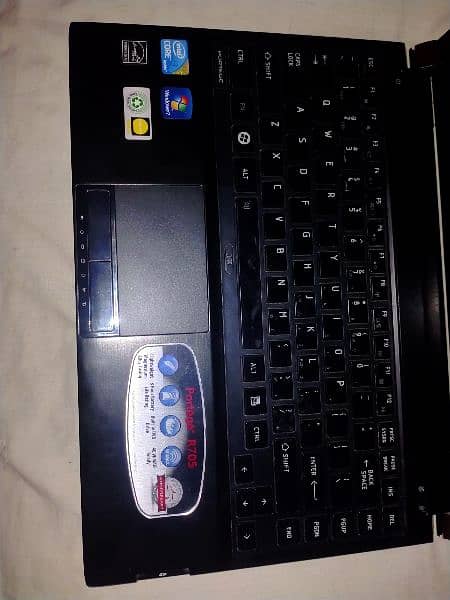 TOSHIBA LAPTOP. 4+128 SSD MEMORY 3