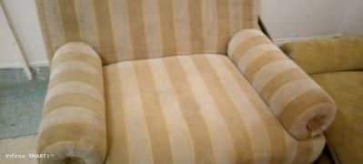 5 seater sofa urgent sale krna hy