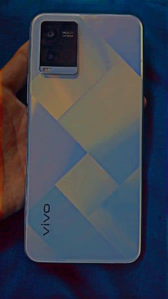 Vivo Y21 Rs%18000 0