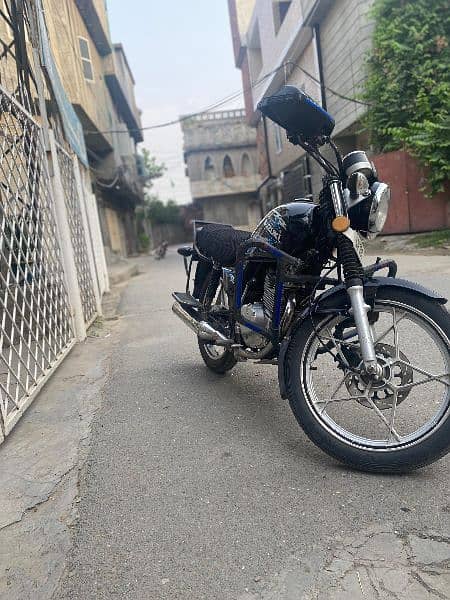 Suzuki GS 150 1