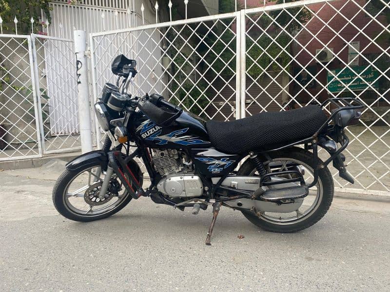 Suzuki GS 150 4