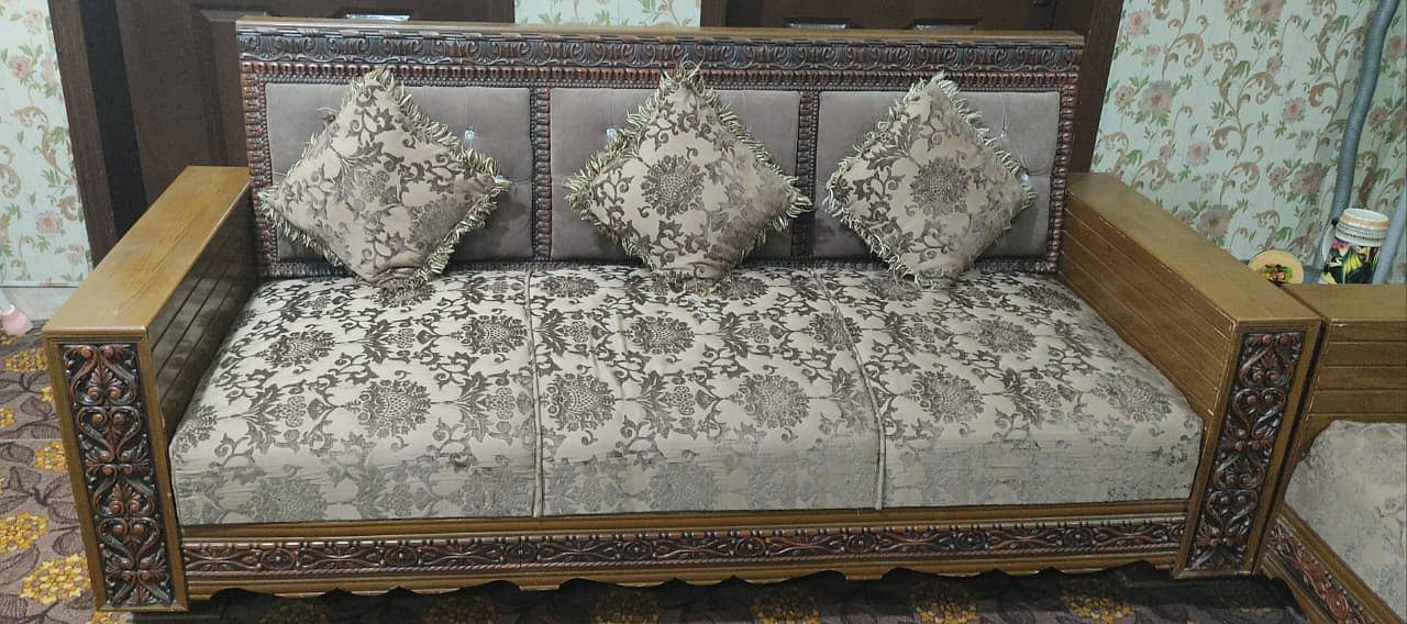 5 Seater Sofa (1-three seater, 2 - single seater) 2