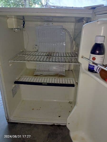 bed room size fridge 1