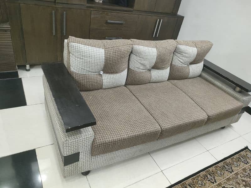 Moltyfoam 5 seater sofa 0