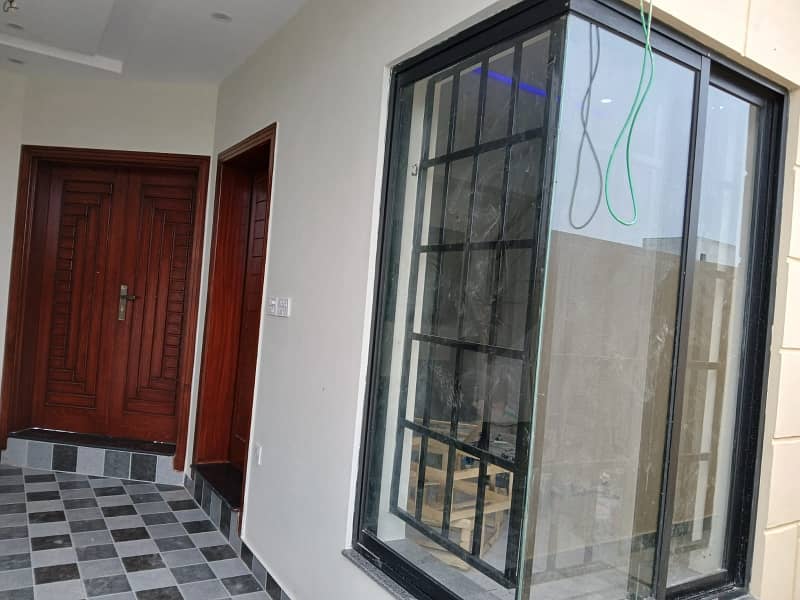 5 MARLA IDEAL LOCATION BRAND NEW HOUSE FOR SALE IN BAGH-E-IRAM SOCIETY 12