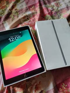 ipad 8 (32GB)