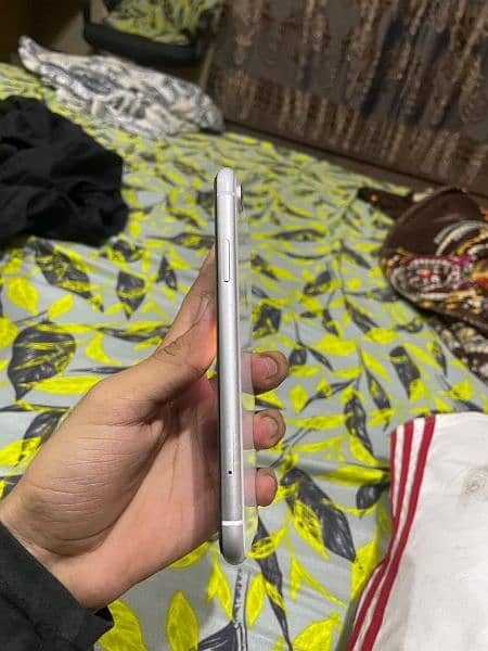 Iphone Xr ( White )
 Jv non pta 5