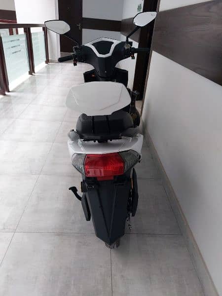 Jolta Electric Scooty for Sale Lithium ion Battery 2