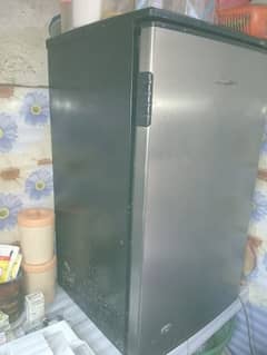 Mini Fridge. 03244148715