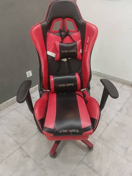 Gaming chair 0