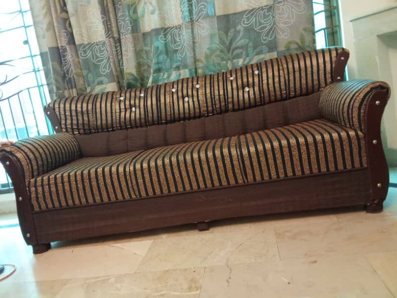 10 Seater Sofa set. can be given as 5 seater set separately too 7