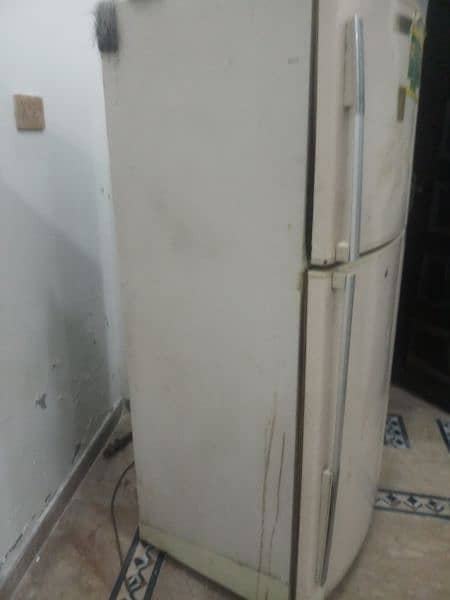 Dawlance Fridge best price 10 by 9,9 7