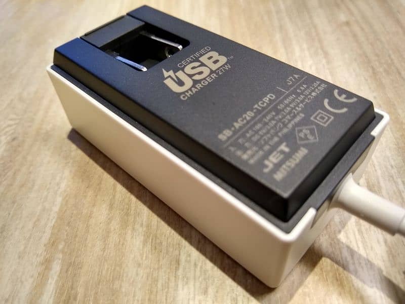 AU Softbank 27w type c fast charger for all android and Chromebooks 0