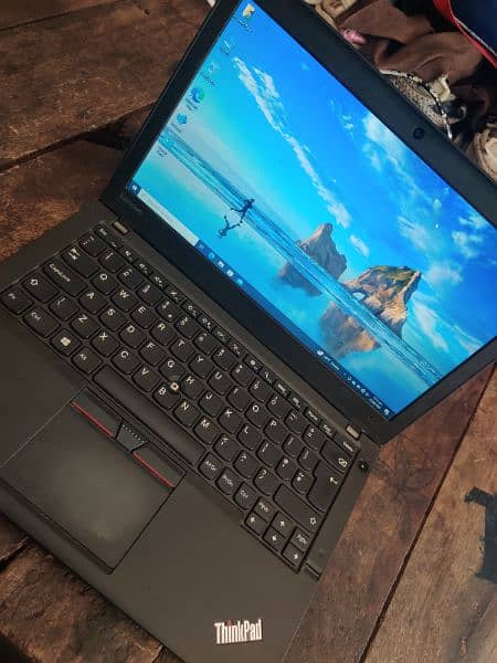 Lenovo Thinkpad pad 6th generation 4gbram128gb rom contact 03249430535 0