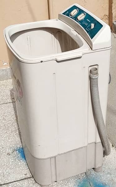 washing machine in very good condition for sale 2