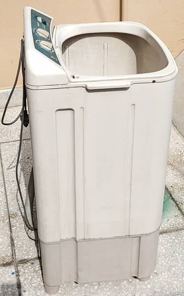 washing machine in very good condition for sale 6