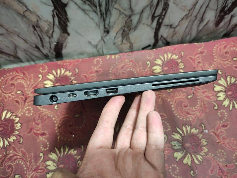 Dell Latitude E7400 (Bazelless) sleek & fancy (A plus condition) 4