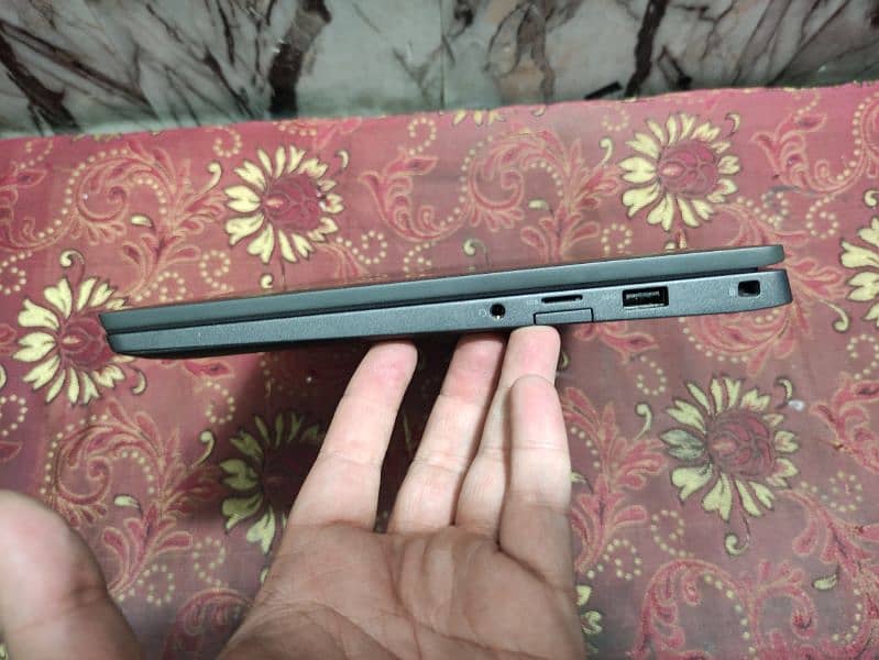 Dell Latitude E7400 (Bazelless) sleek & fancy (A plus condition) 5