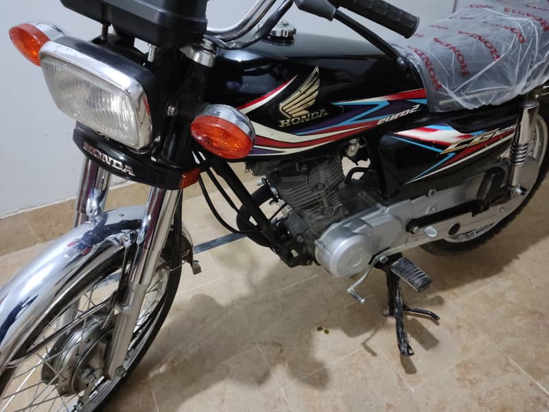 Honda CG 125, Karachi no full original and like new. 5