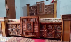 Solid Wooden Furniture: Bed, Wardrobe & Mirror – In Karachi