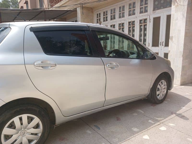 Toyota Vitz 2012 3