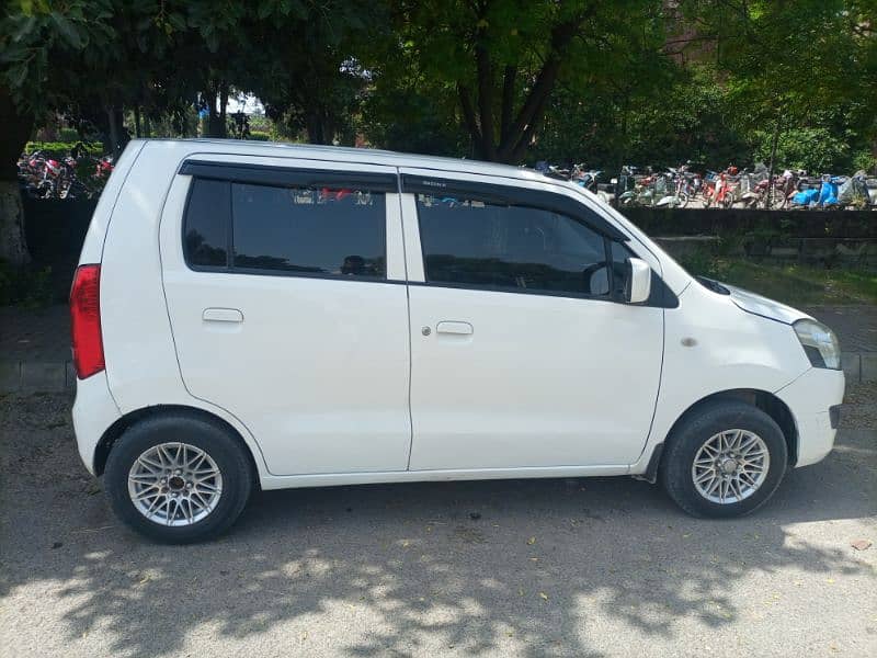 Suzuki Wagon R 2018 3