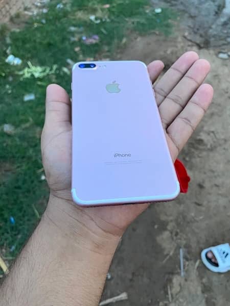 I PHONE 7+ 1