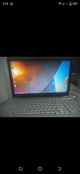 laptop Acha hai,Chlny ma bilkul theek ha. Model Toshiba. 2