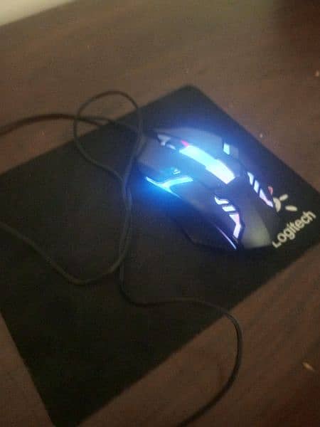 Mouse and Mouse Pad (Wired) 0